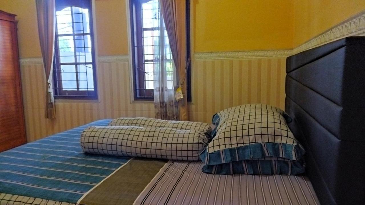 Bougenville Homestay Lembar  Extérieur photo