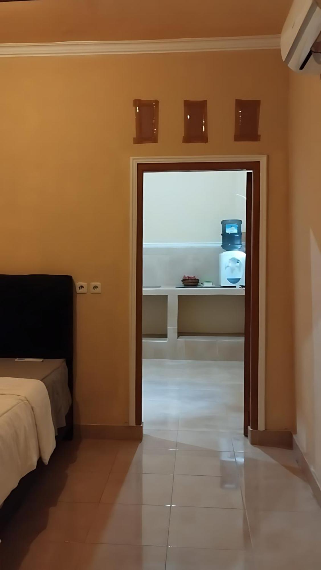 Bougenville Homestay Lembar  Extérieur photo