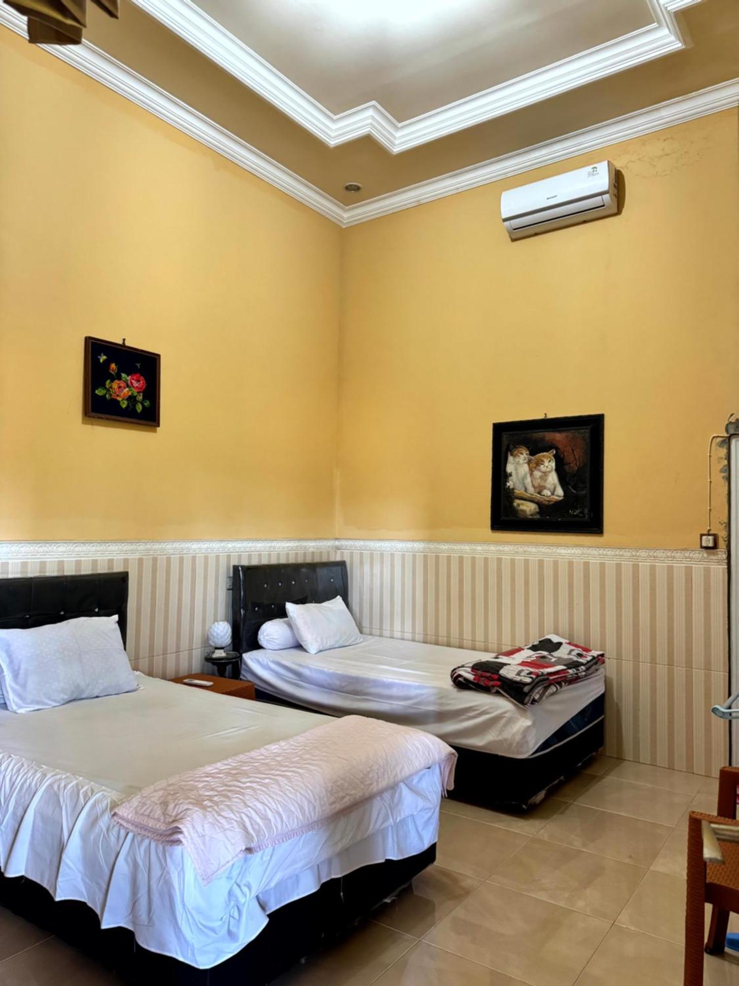 Bougenville Homestay Lembar  Extérieur photo
