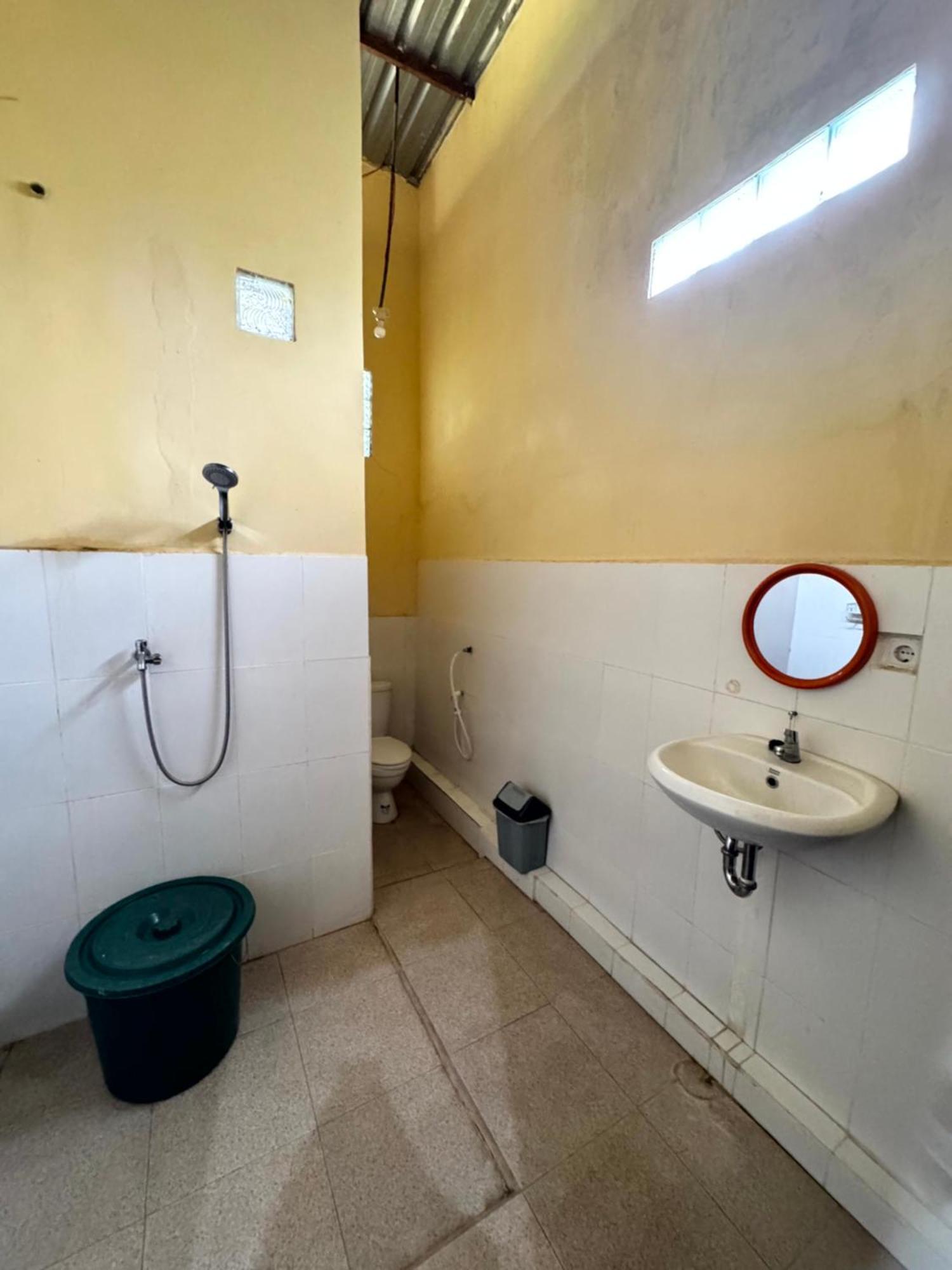 Bougenville Homestay Lembar  Extérieur photo