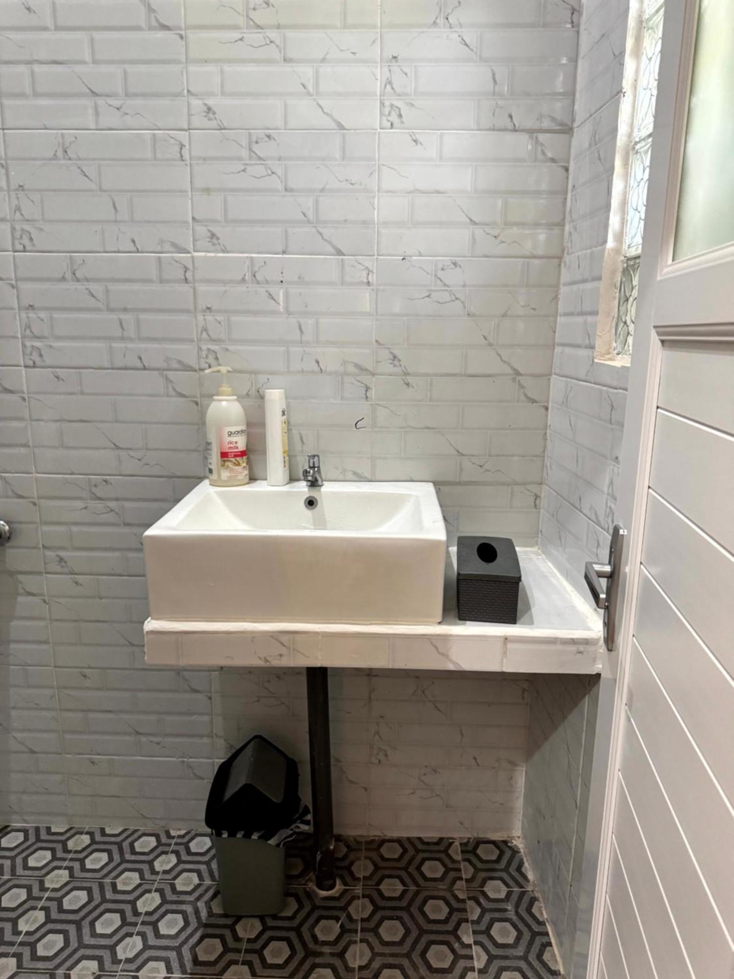 Bougenville Homestay Lembar  Extérieur photo